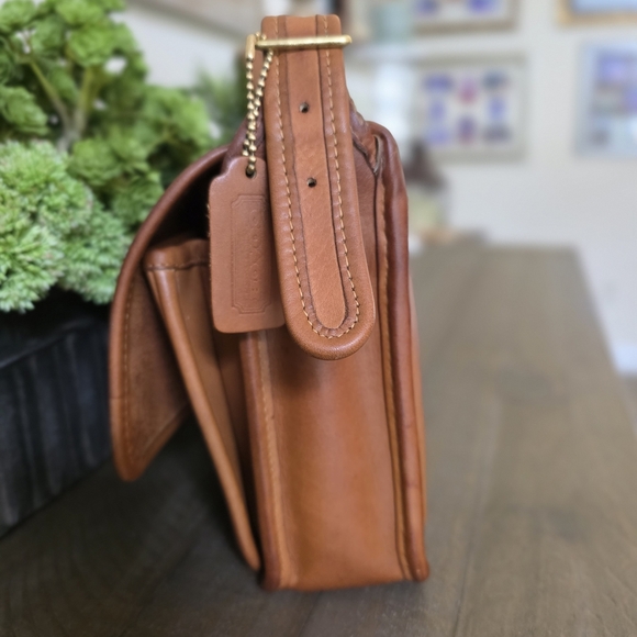 Vintage Coach Convertable Clutch Crossbody-  British Tan- Made In The USA - Picture 4 of 16